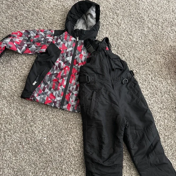 Size Land’s End ski jacket and Arctic Quest snow bib